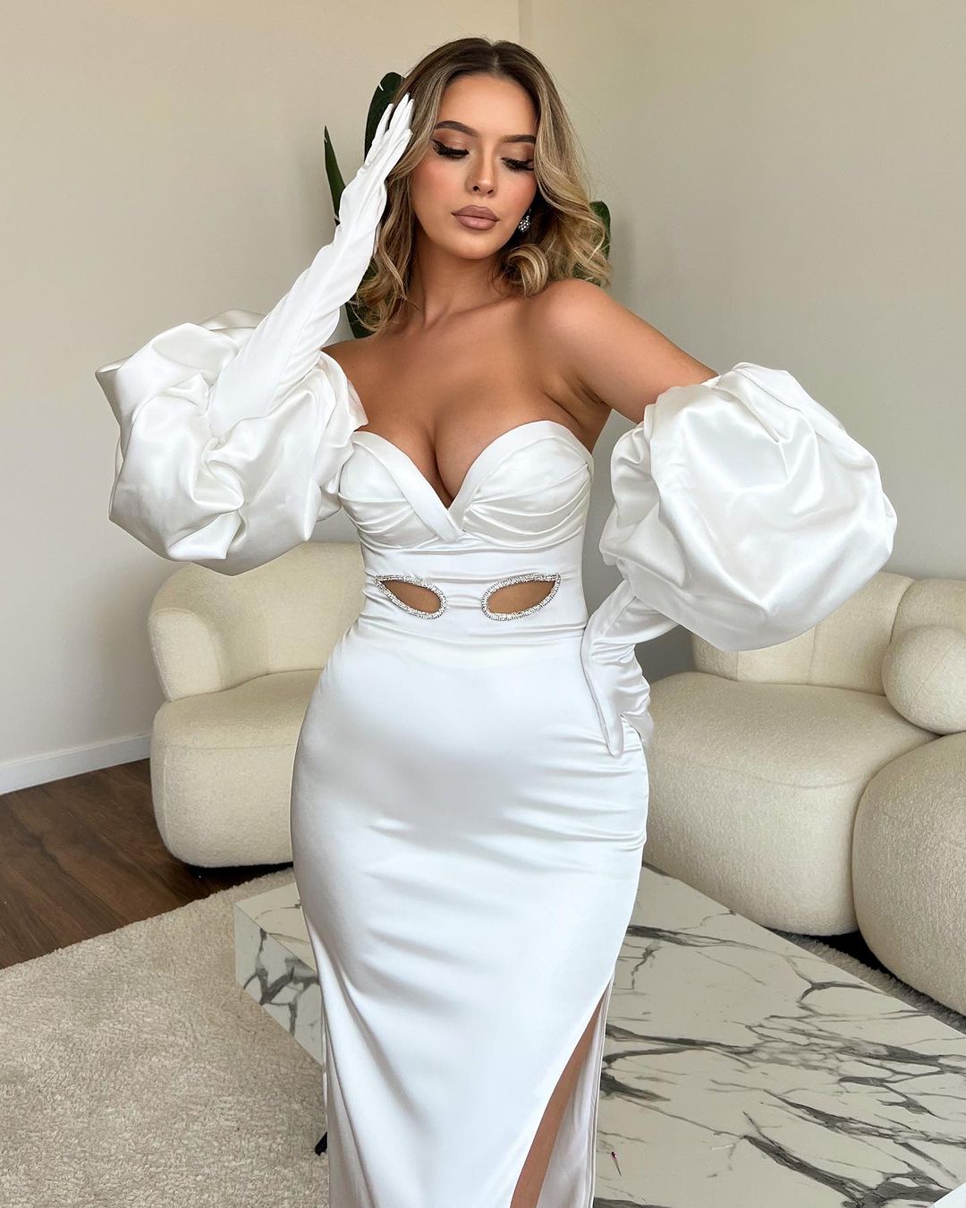 Elegant Sweetheart Long White Mermaid Dress With Front Slit And Sleeves