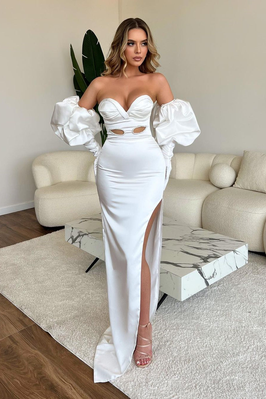 Elegant Sweetheart Long White Mermaid Dress With Front Slit And Sleeves