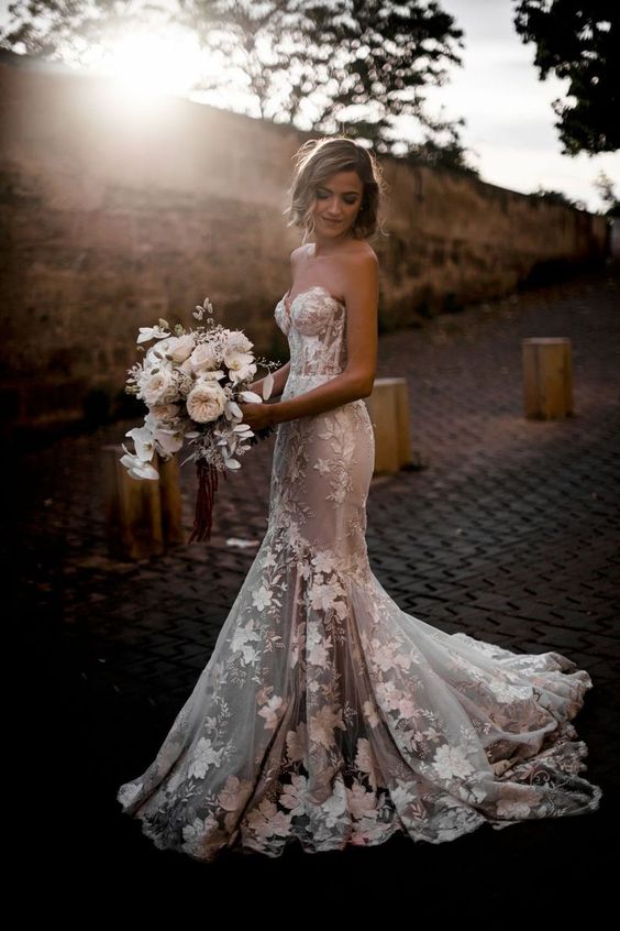 Sweetheart Mermaid Wedding Dress With Lace Appliques