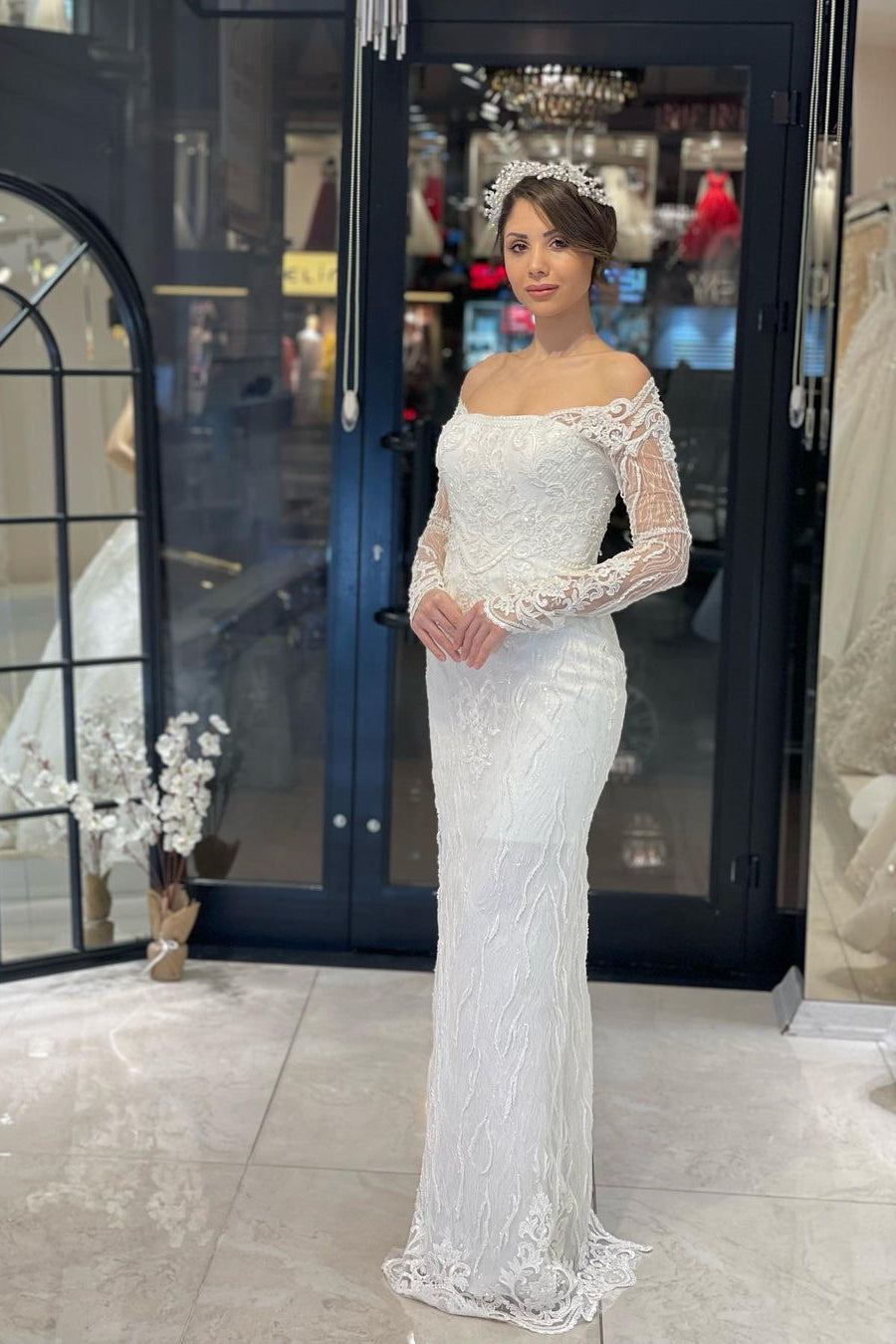 Trendy Floor-Length Long Sleeves Mermaid Lace Wedding Dress