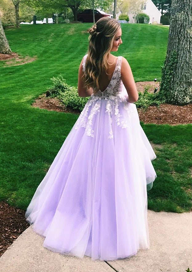 V-Neck Sweep Train Tulle Prom Dress/Evening Dress with Appliqued Princess Look