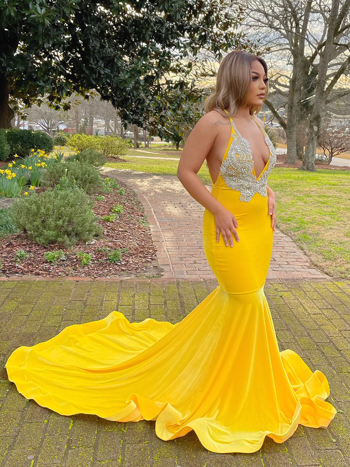 Yellow V-Neck Prom Dress Mermaid Sleeveless With Appliques